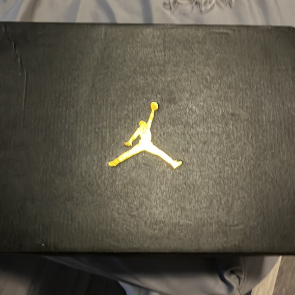 Gold and sparkly black jordan 7.5 womens - Picture 4 of 4